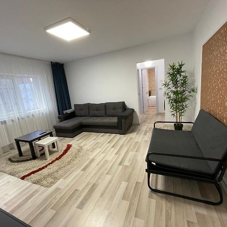 Grove Apartment Buzau Exterior photo