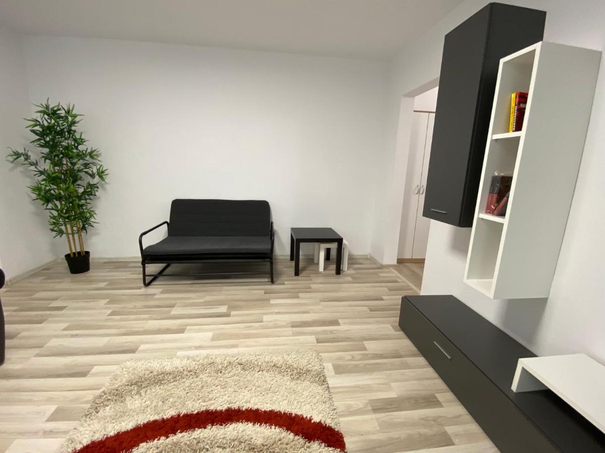 Grove Apartment Buzau Exterior photo